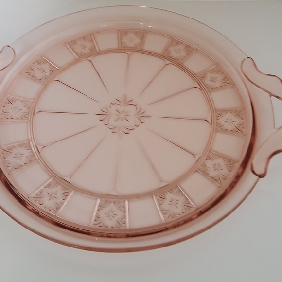 Jeannette Vintage Pink Depression Glass serving plate with handles - Picture 3 of 4